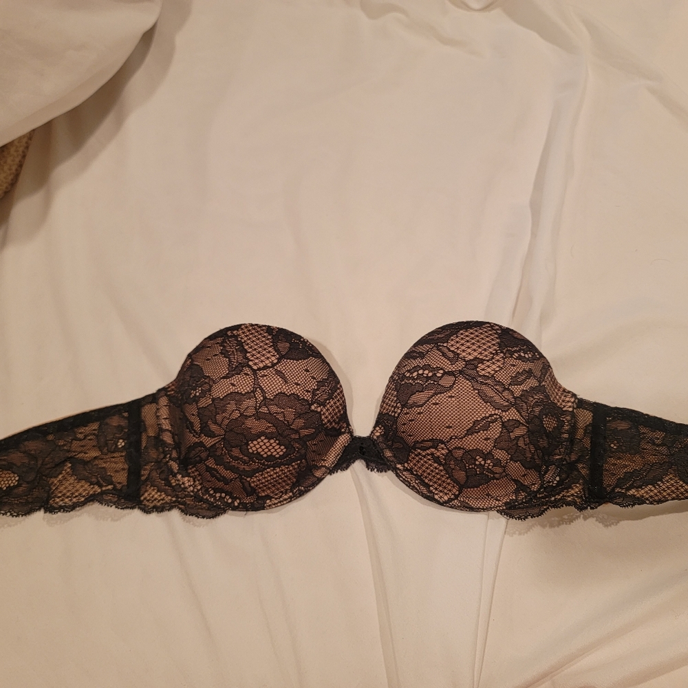 Victoria's Secret strapless lace bra